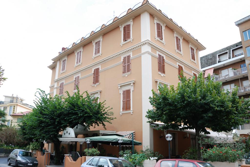 Hotel Iris Crillon Fiuggi Exterior foto